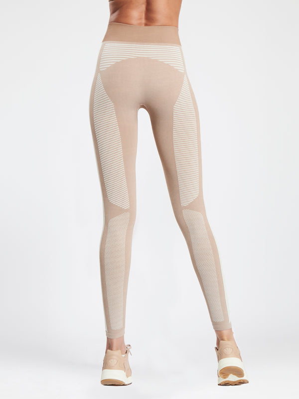 true purpose legging in sandy nude